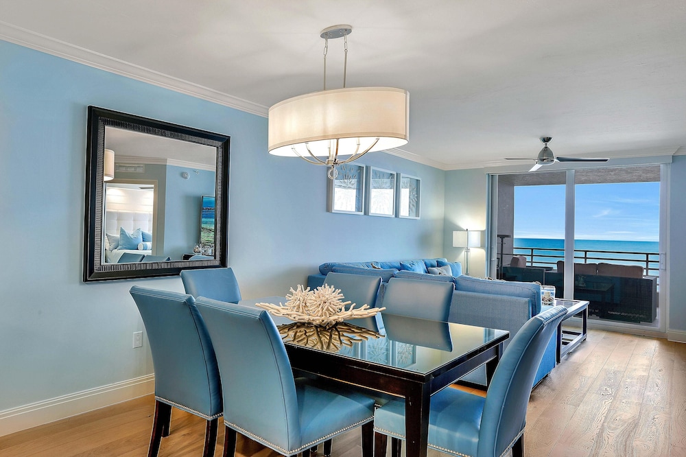 Condo, Multiple Beds (Beachfront condo with 180-degree view)