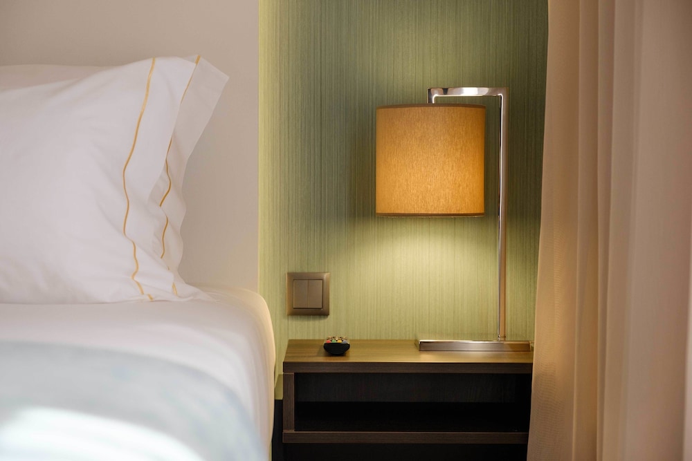 Double or Twin Room - Photo 9