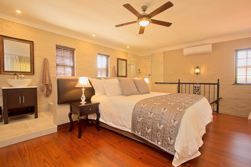Honeymoon Double Room photo 1