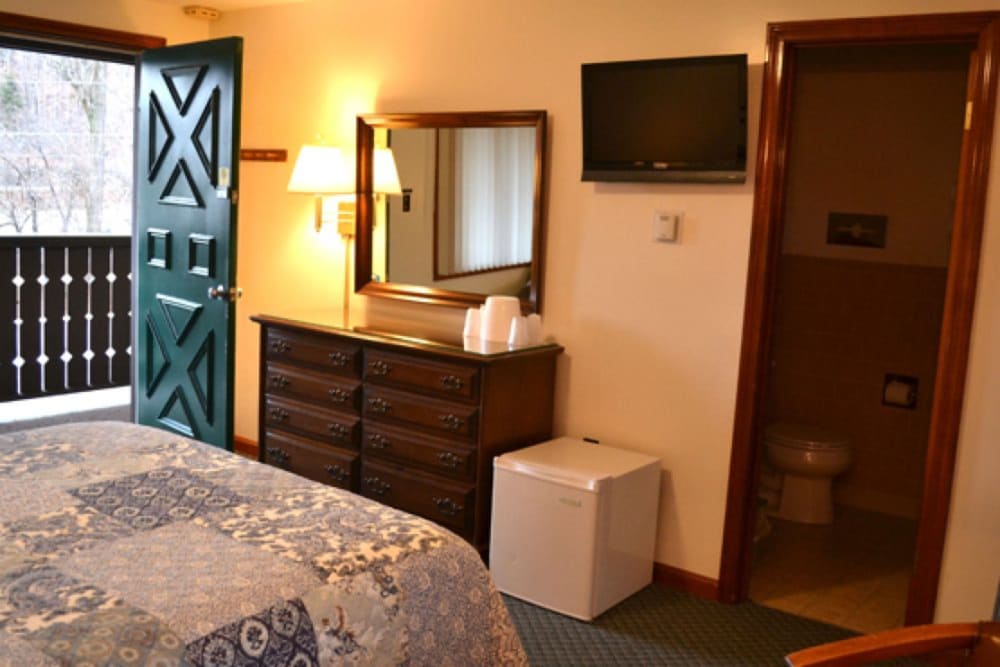 Comfort Room, 1 Queen Bed photo 3