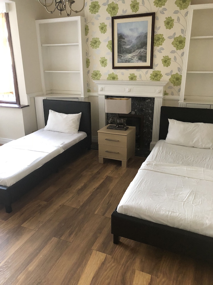 Business Room, Multiple Beds, Non Smoking photo 1