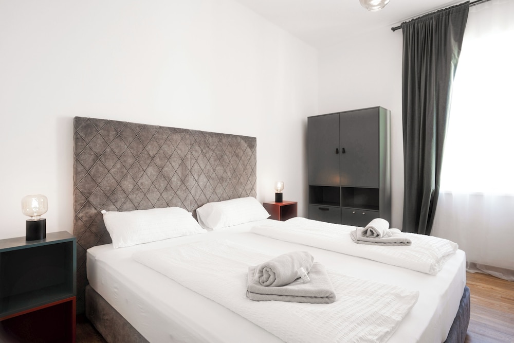 City Apartment, 2 Bedrooms, Non Smoking