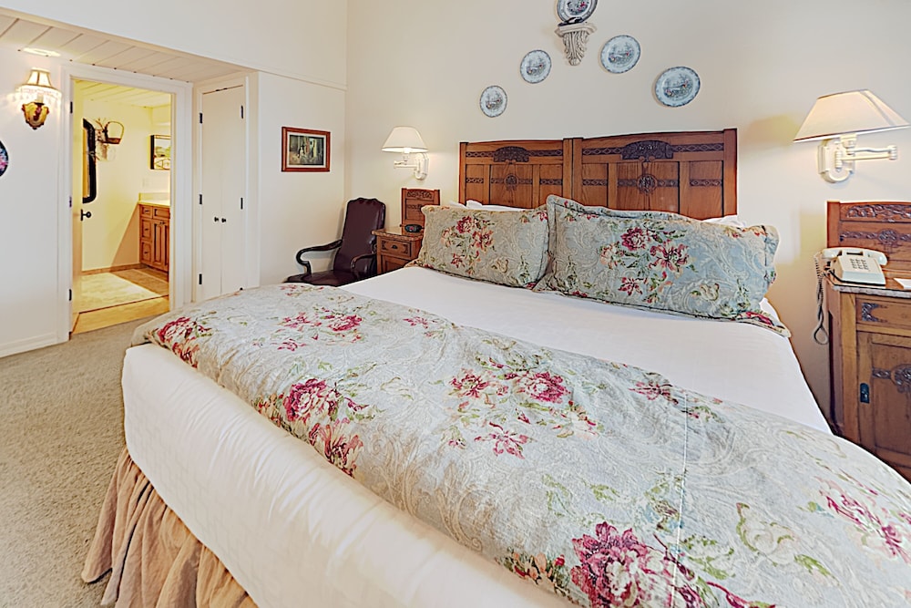Deluxe 2 bedroom plus loft ~ A3a
