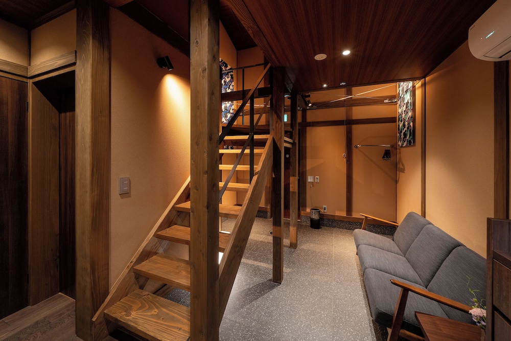 YUZEN photo 3