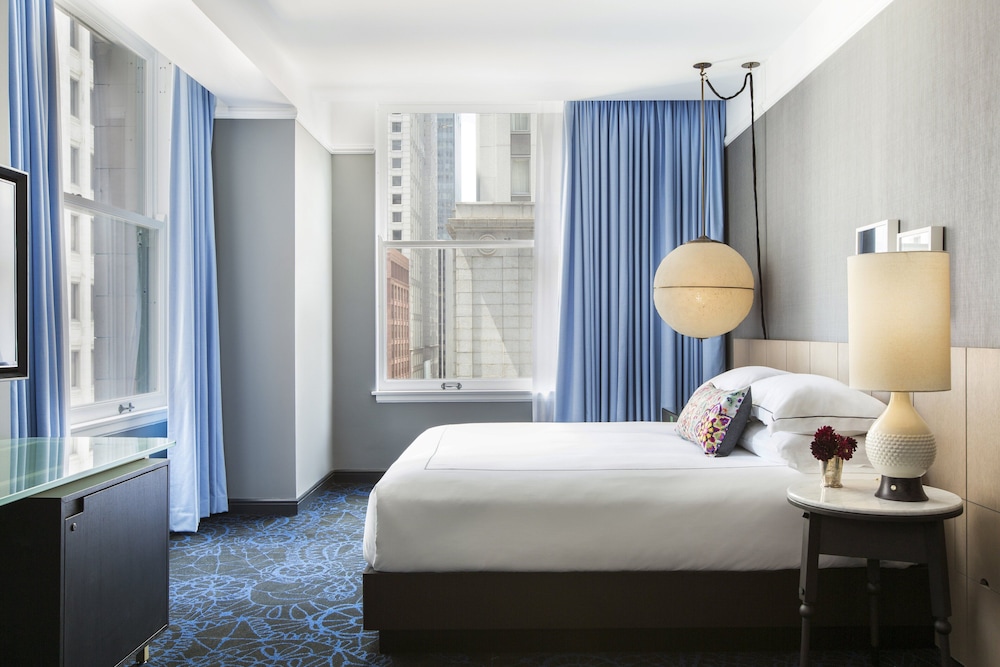 Suite, 1 Bedroom, Mobility Accessible (Roll-In Shower) thumbnail 6