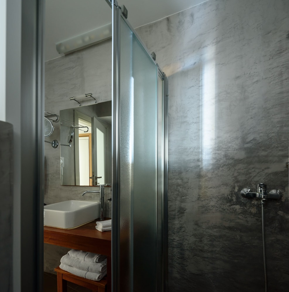 Superior Suite, Jetted Tub, Sea View - Photo 7