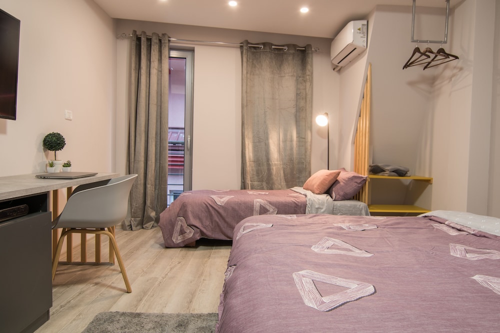 Deluxe Triple Room - Photo 6