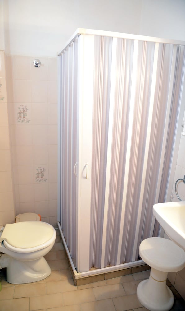 Classic Triple Room, Balcony photo 3