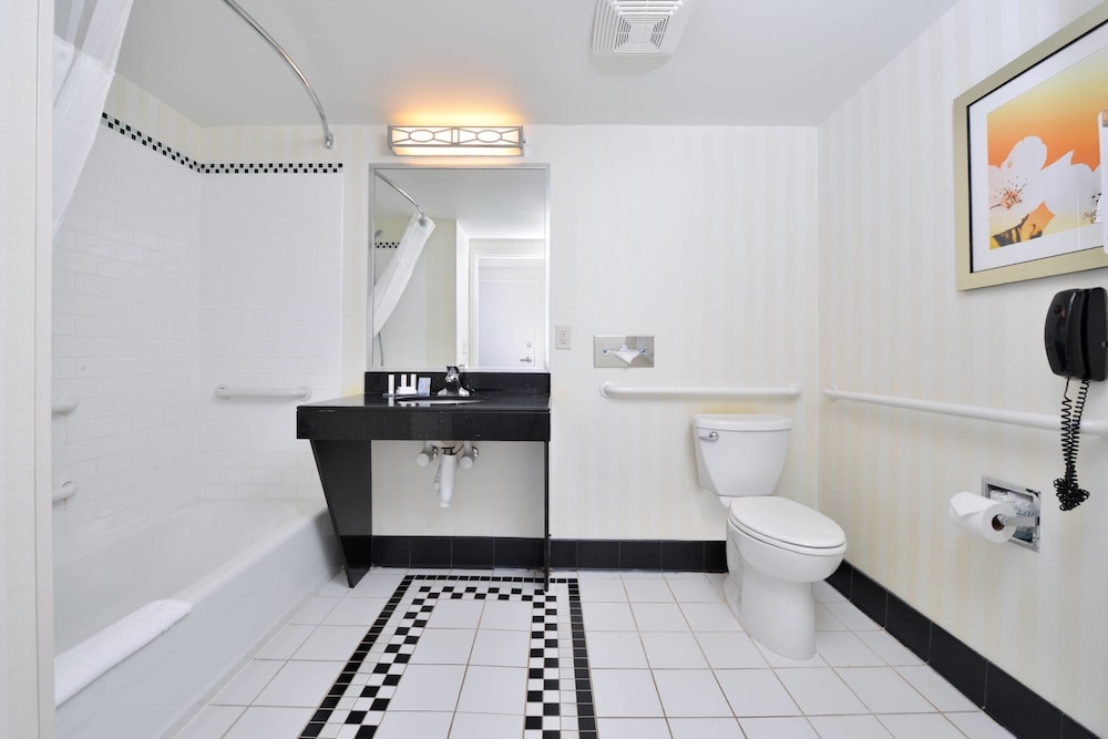 Studio, 2 Double Beds (Hearing Accessible) - Photo 4