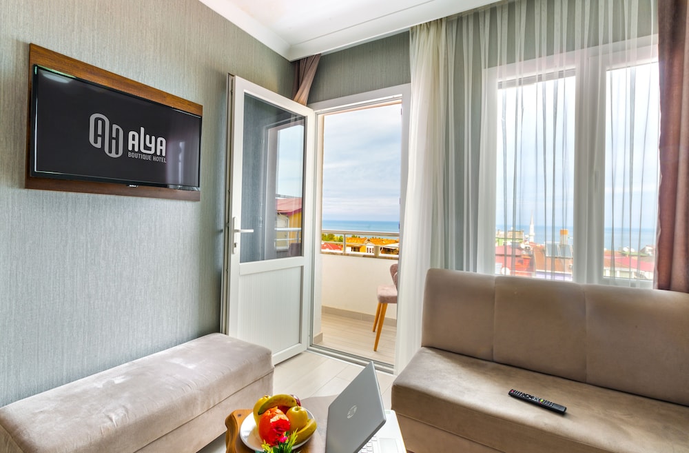 Deluxe Suite - Photo 1