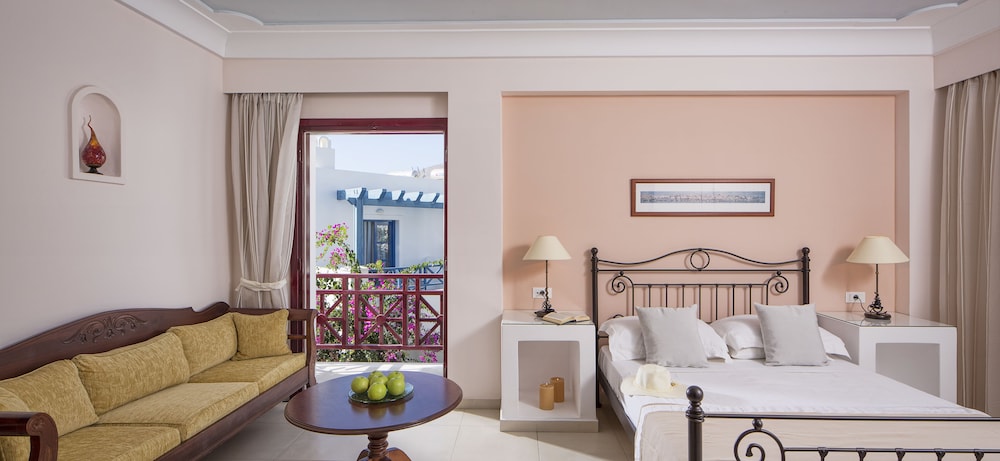 Superior Triple Room - Photo 1