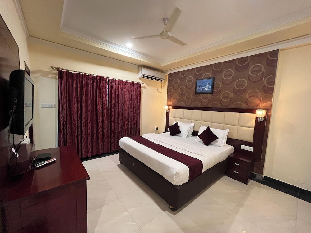 Deluxe Room, 1 King Bed