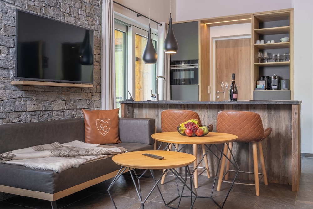 Penthouse, 1 Bedroom - Photo 3