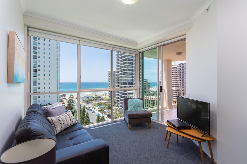 One Bedroom Ocean View Superior Apartment - Photo 12