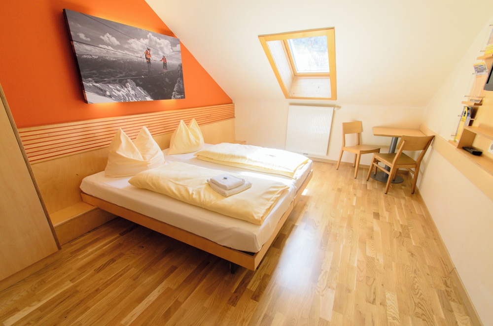 Basic Double Room photo 1