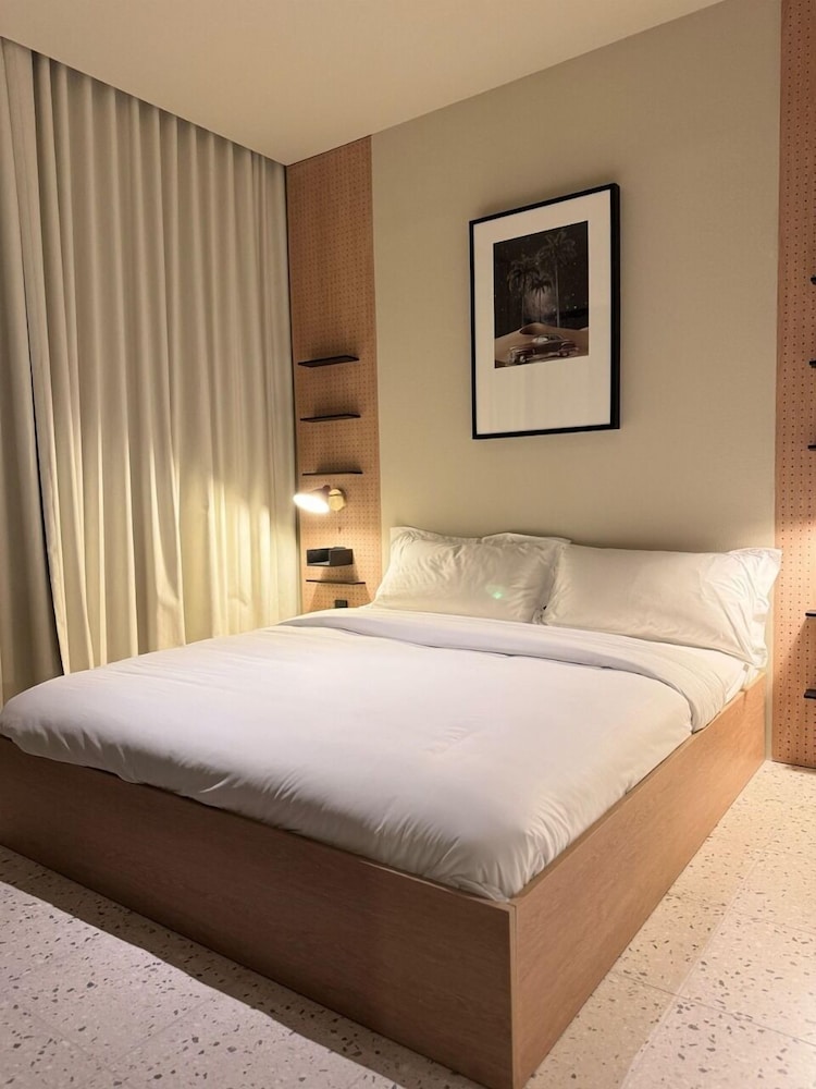 Executive Apartment, 1 Bedroom, Partial Sea View photo 2
