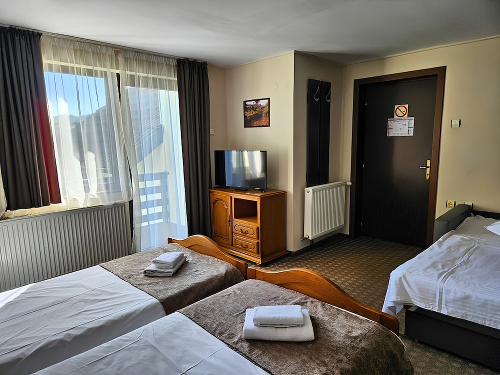 Room 10 photo 1