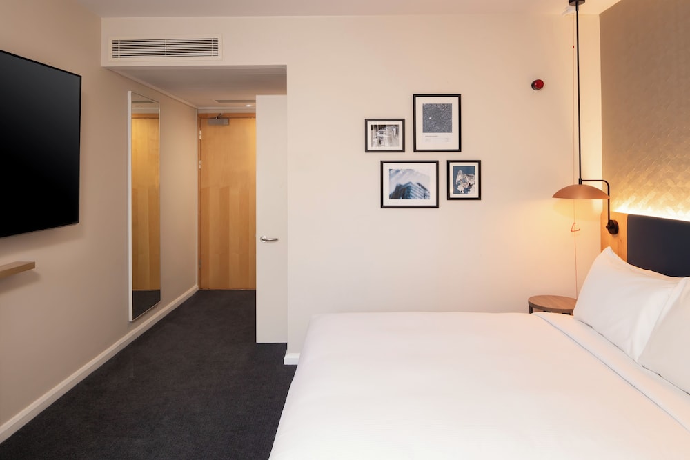 Room, 1 King Bed (View) - Photo 3