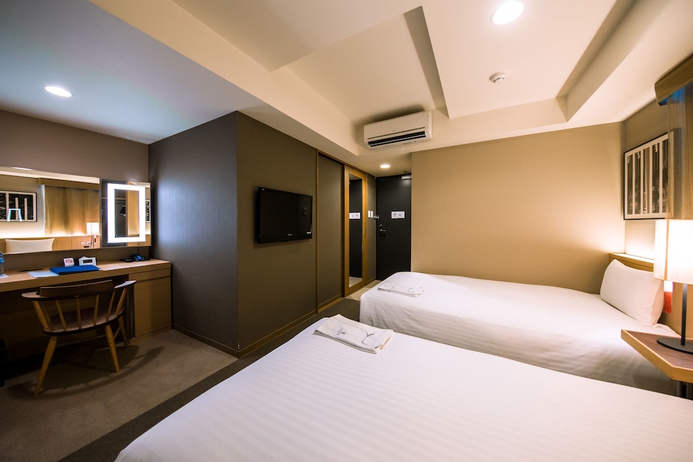 Non Smoking Superior Twin Room photo 3
