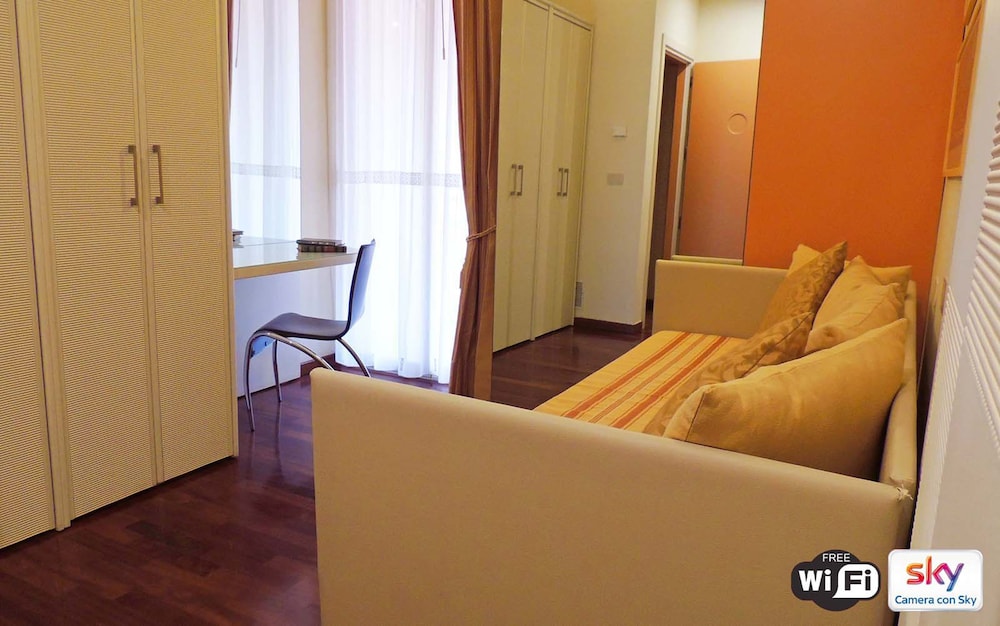 Suite, Connecting Rooms photo 2