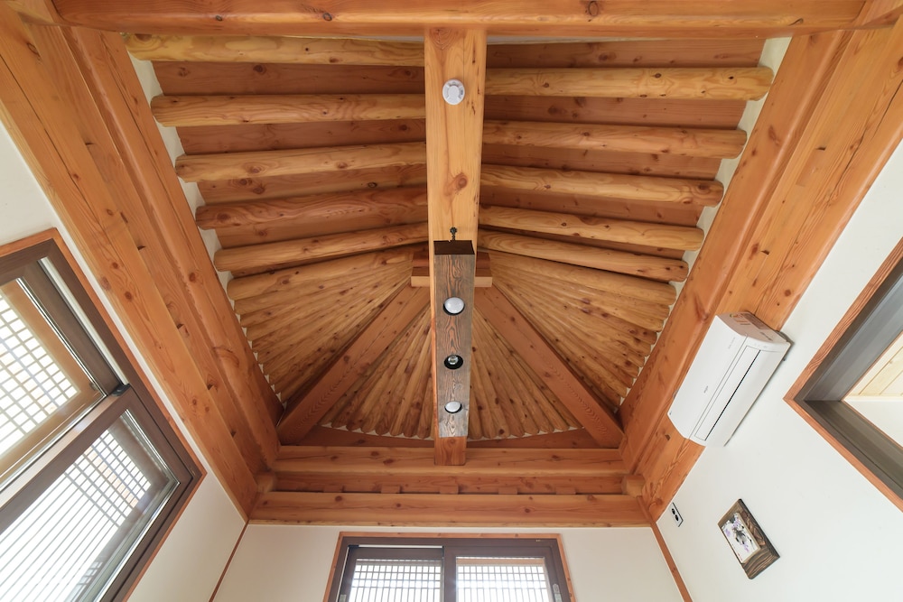 Double Room - Photo 16