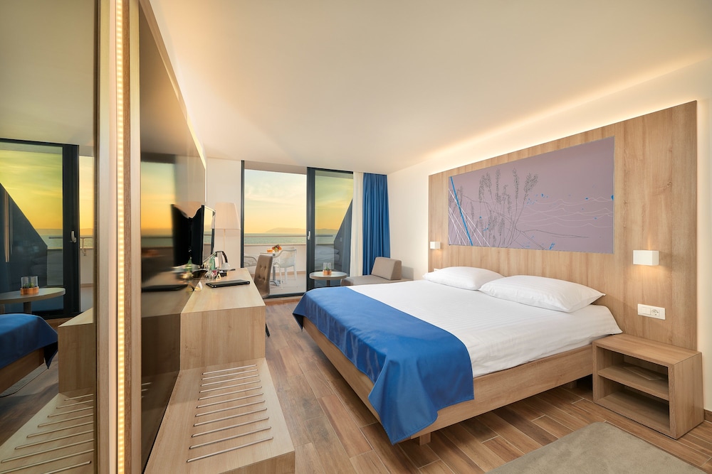 Comfort Double Room, Balcony, Sea View photo 2