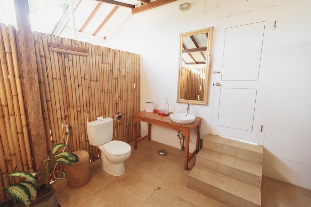 Deluxe Double or Twin Room, Garden View (Hill Side Bungalow) - Photo 4