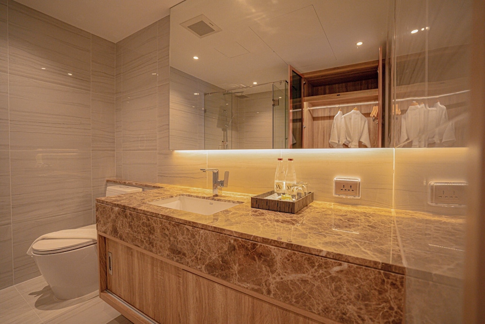 Family Suite, 2 Bedrooms - Photo 2