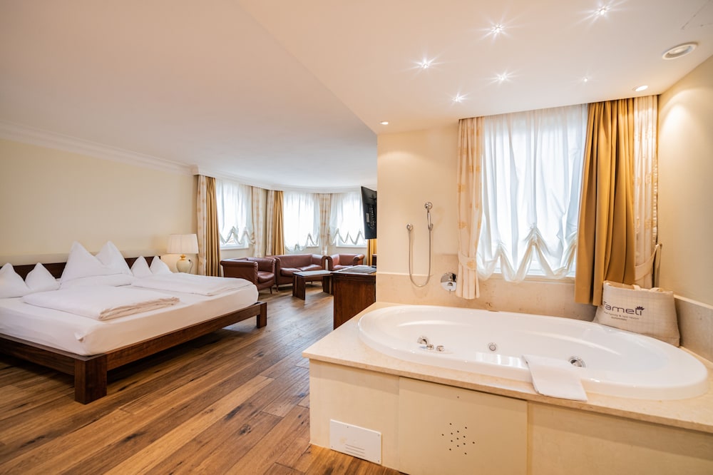 Suite Exclusive photo 3