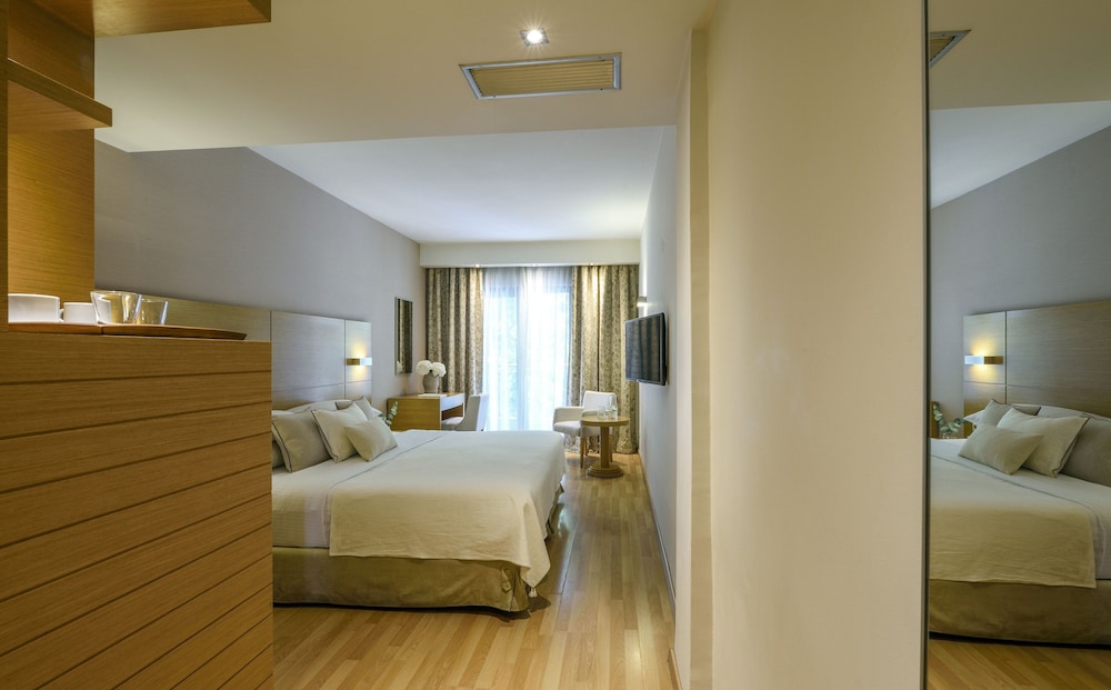 Deluxe Double or Twin Room - Photo 3