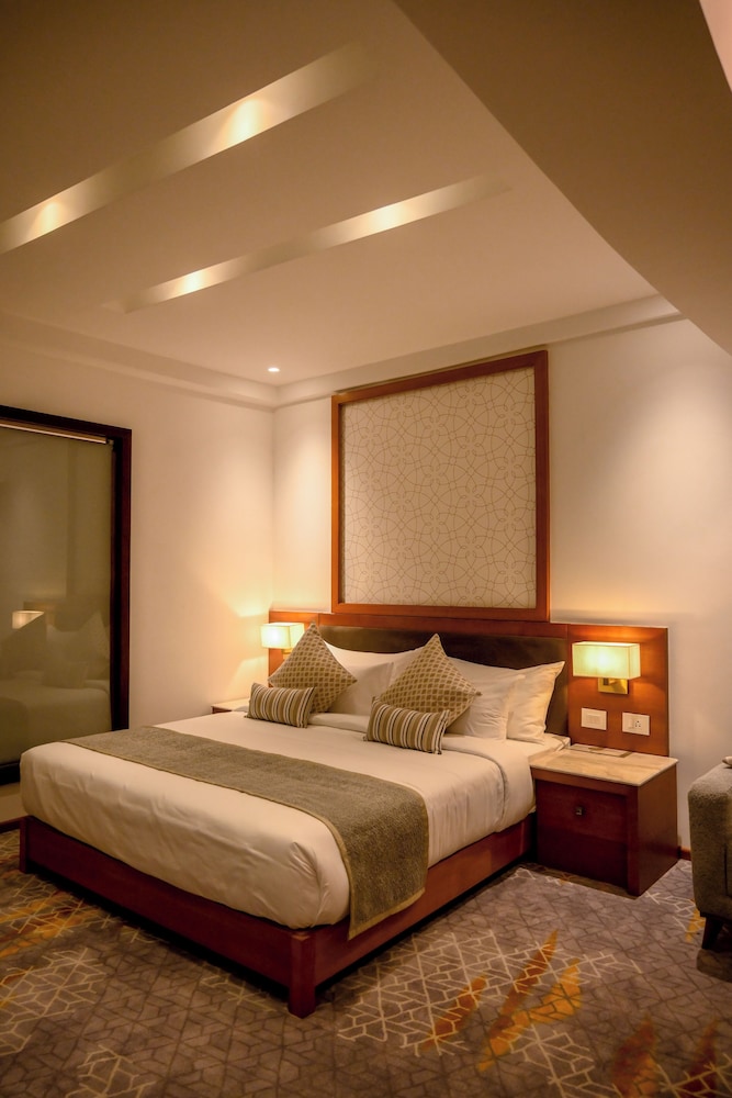 Superior Double Room, City View - Photo 4