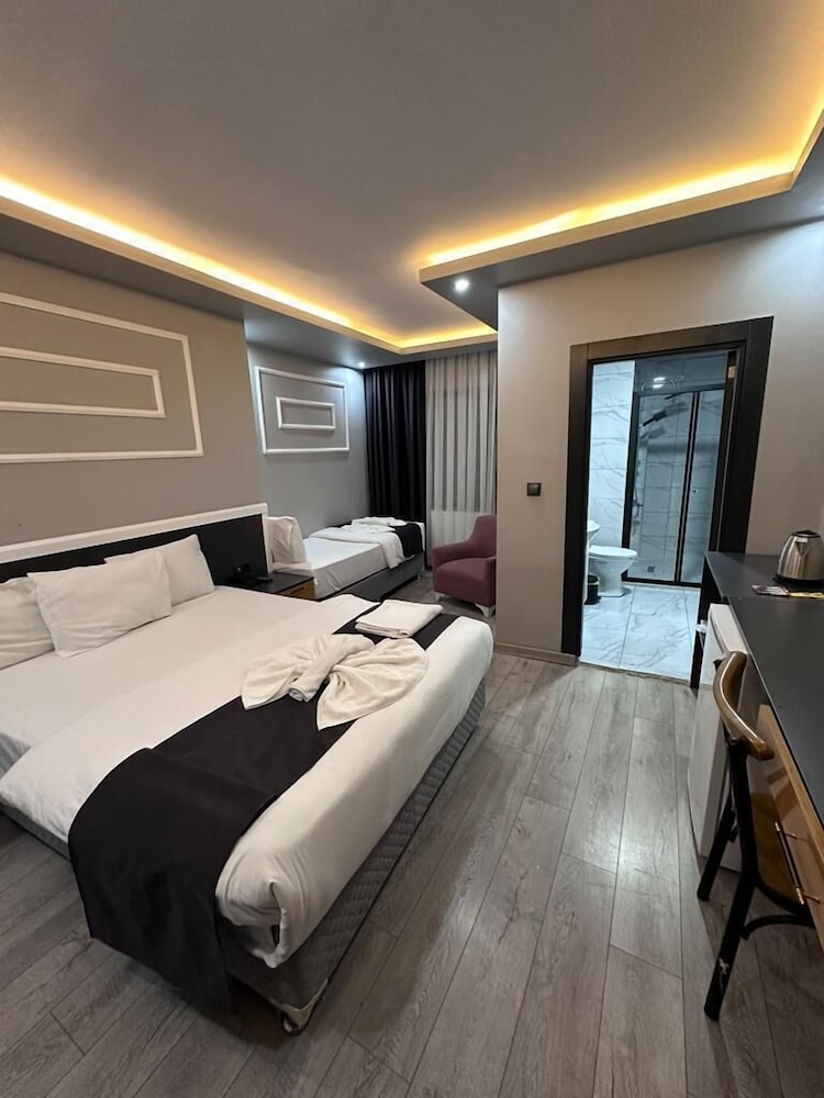 Triple Room - Photo 1