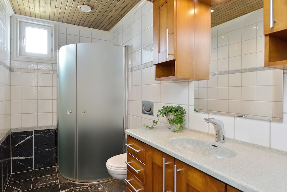 Single Room (Shared Facilities) photo 2