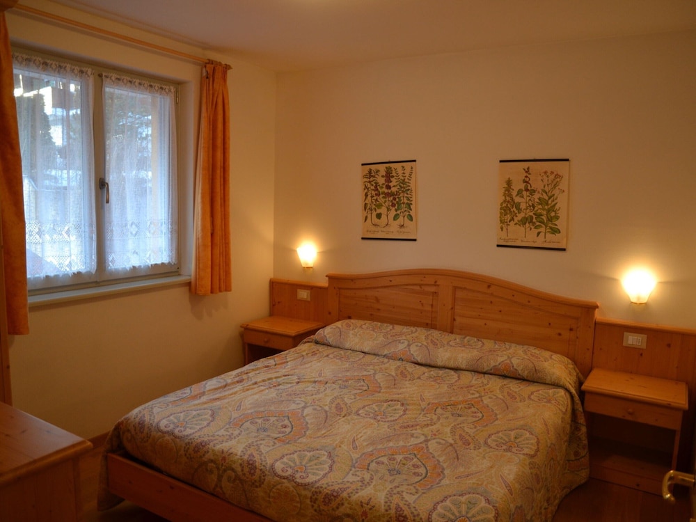 Apartment photo 2