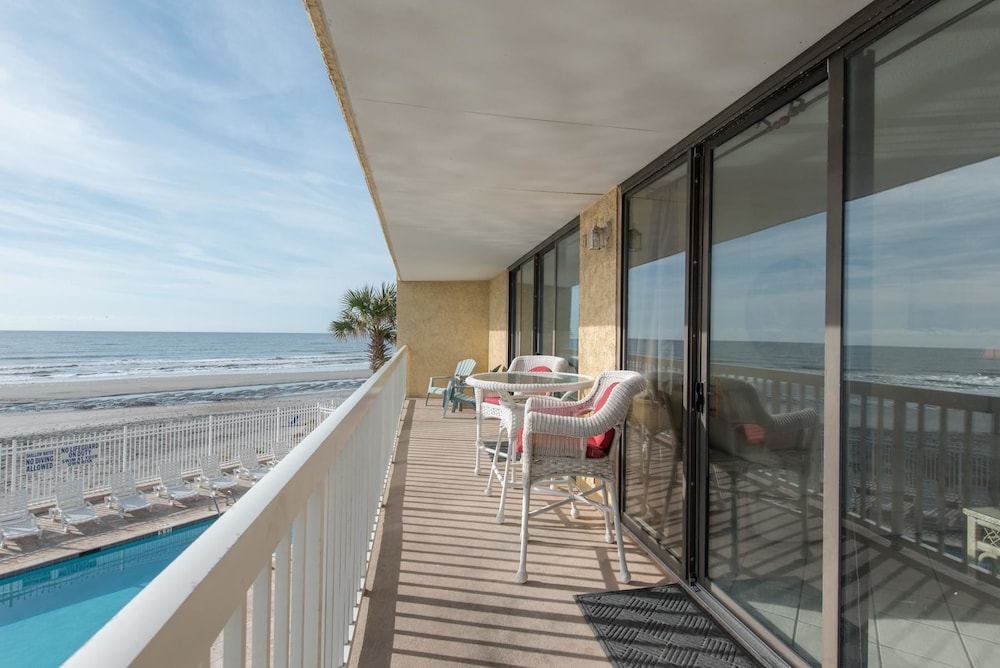 Family House, 4 Bedrooms, Ocean View, Sea Facing photo 2