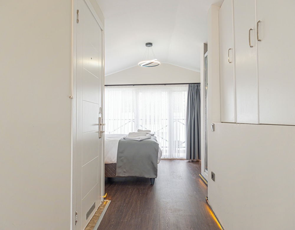 Deluxe Room, Balcony photo 2