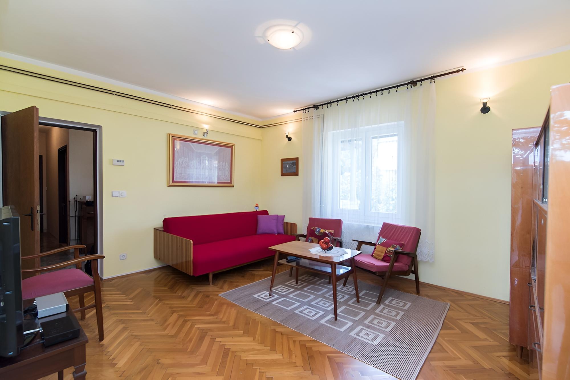 Apartment (Damir - free parking - A1(4+2))