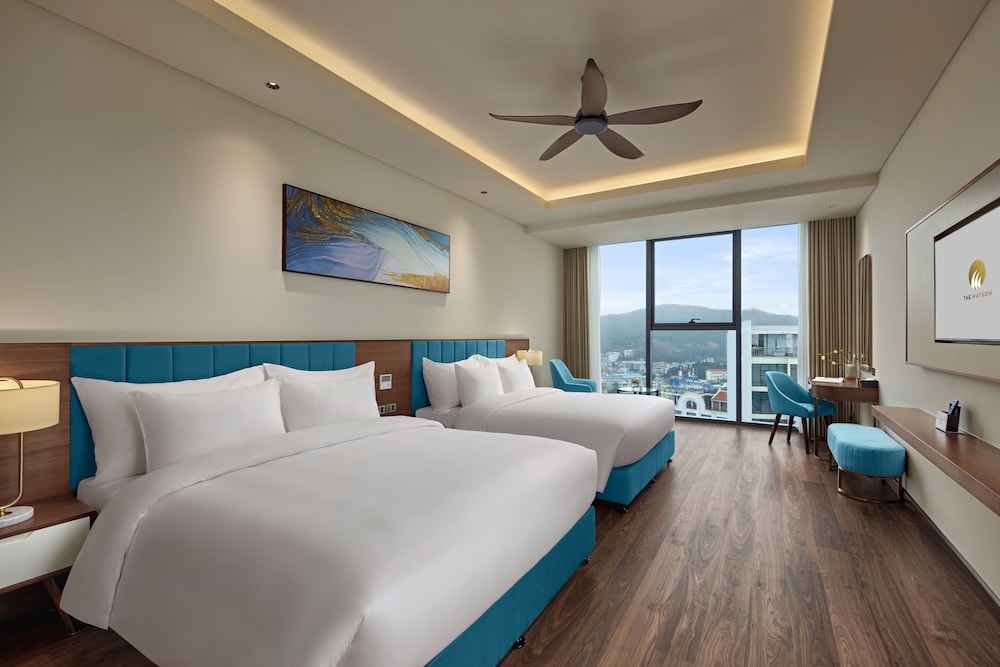 Premier Family Room with City View - Photo 1