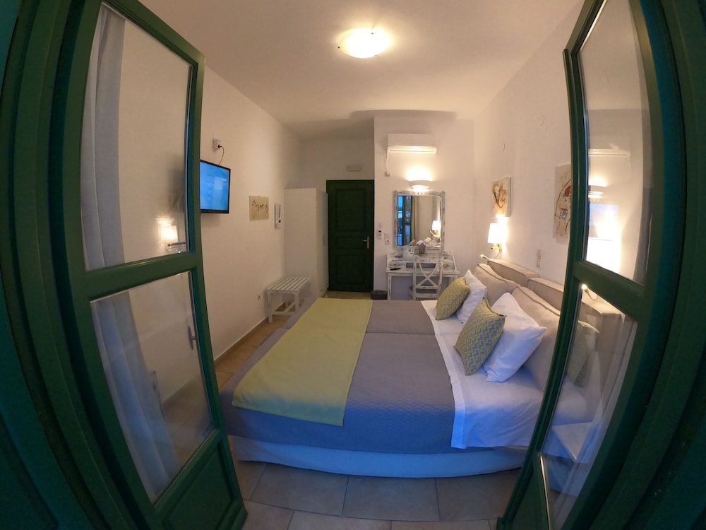 Superior Room - Photo 14