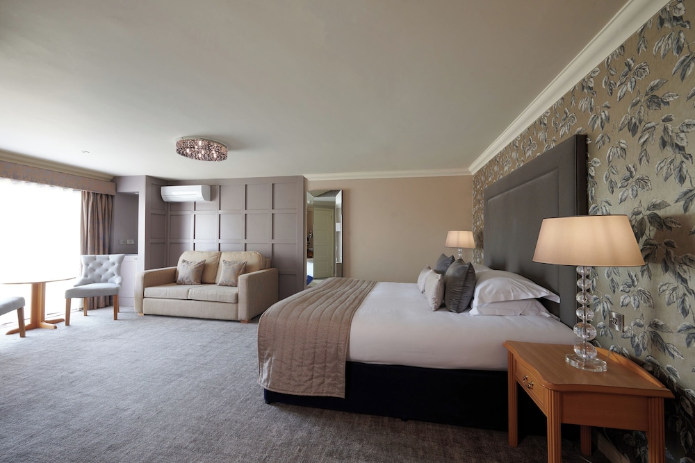 Deluxe Family Room - Photo 1