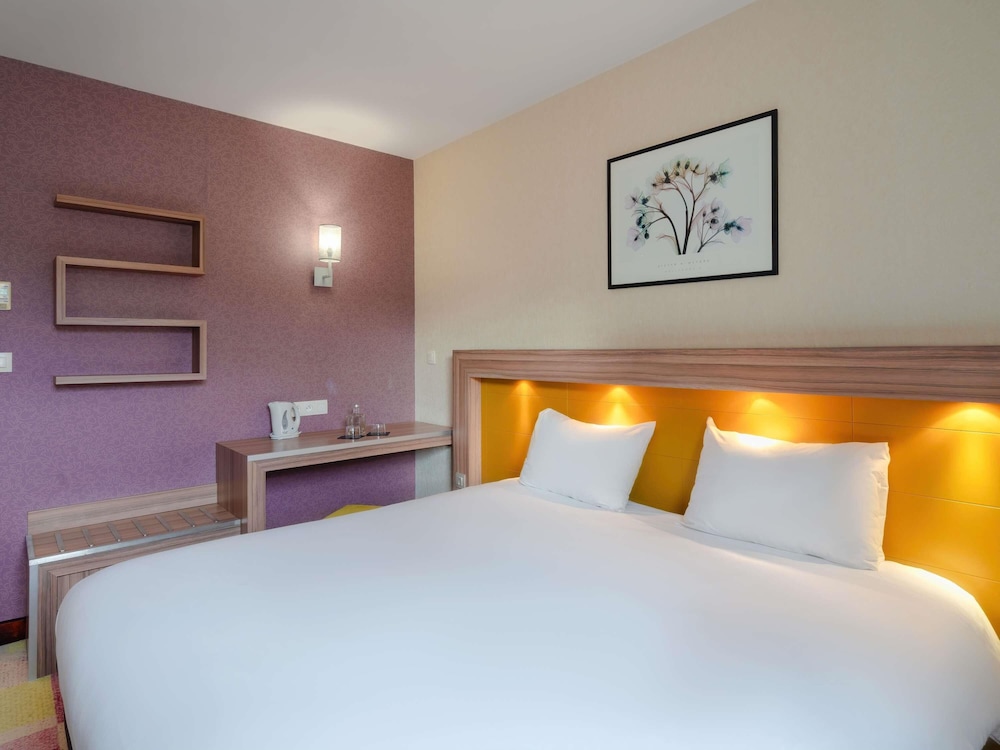 Standard Room, 1 Double Bed, Accessible - Photo 6