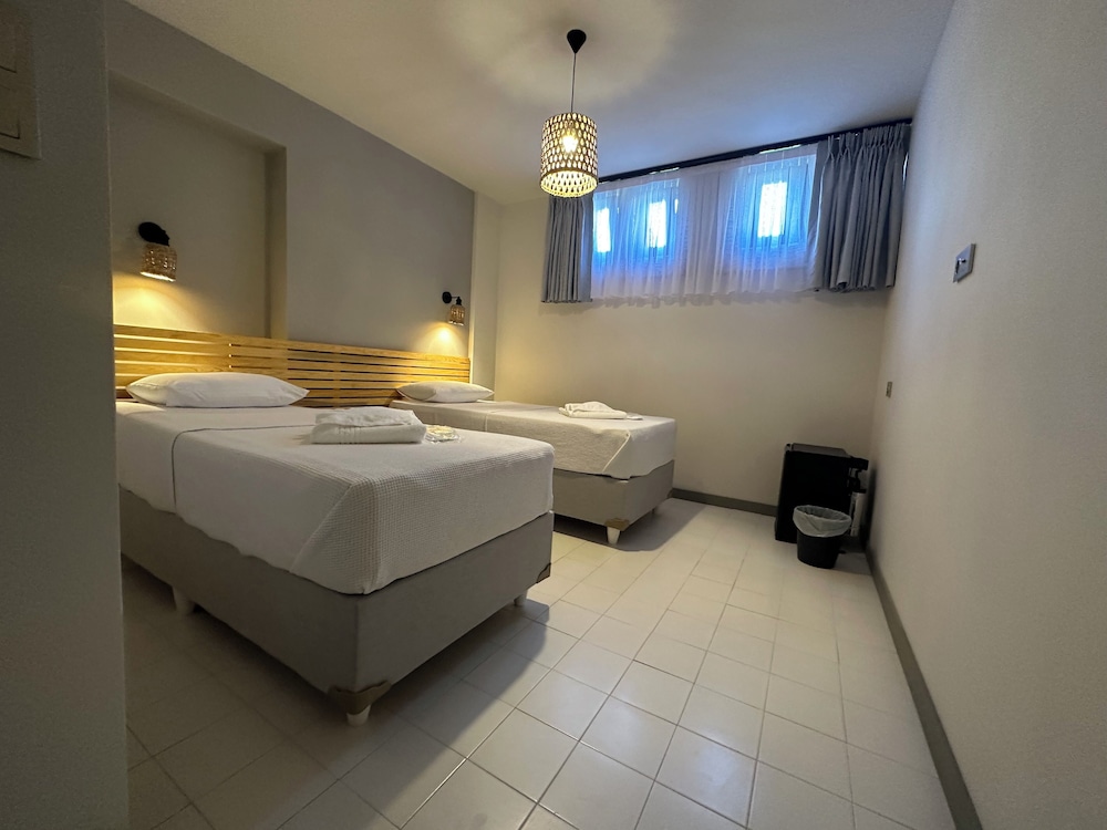 Economy Twin Room (Bodrum Kat - Basement) photo 1