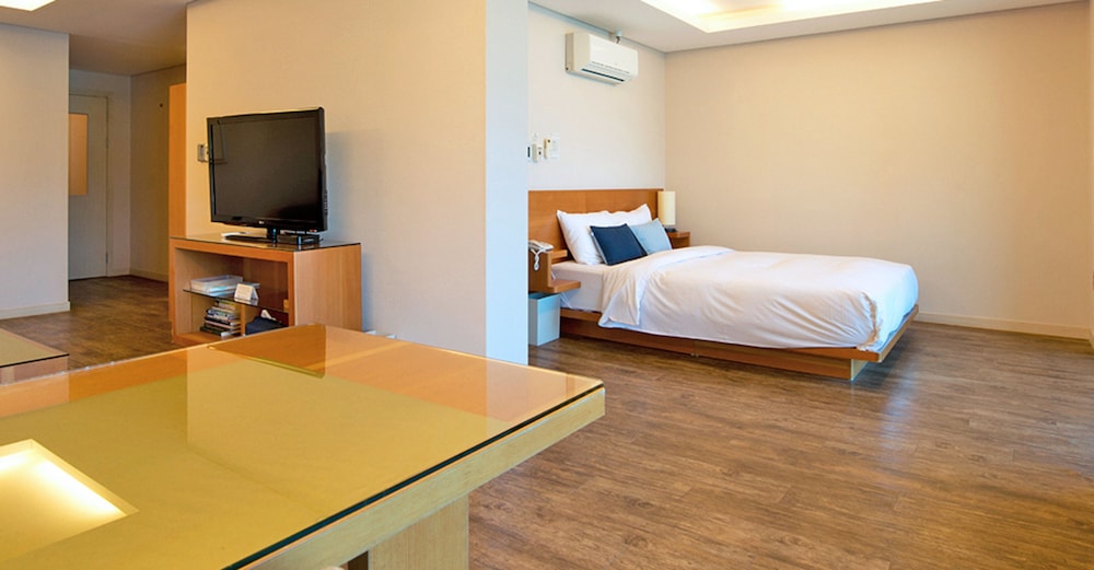Suite, Ocean View
