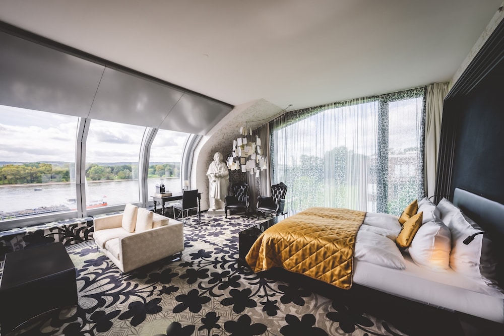 Beethoven Suite with River View