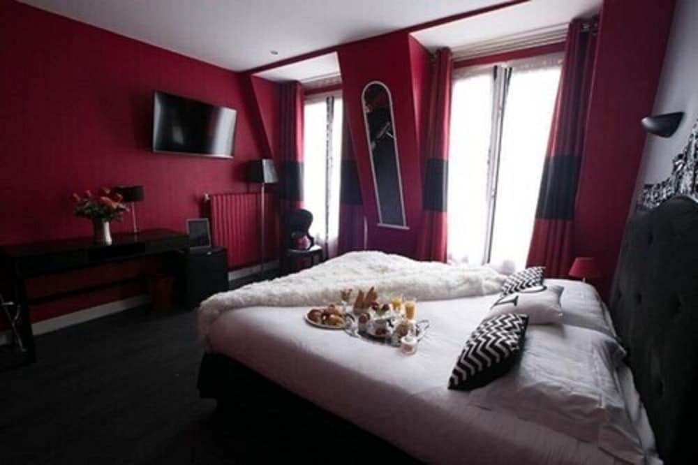 2 Communicating Comfort Rooms Double or twin beds photo 2