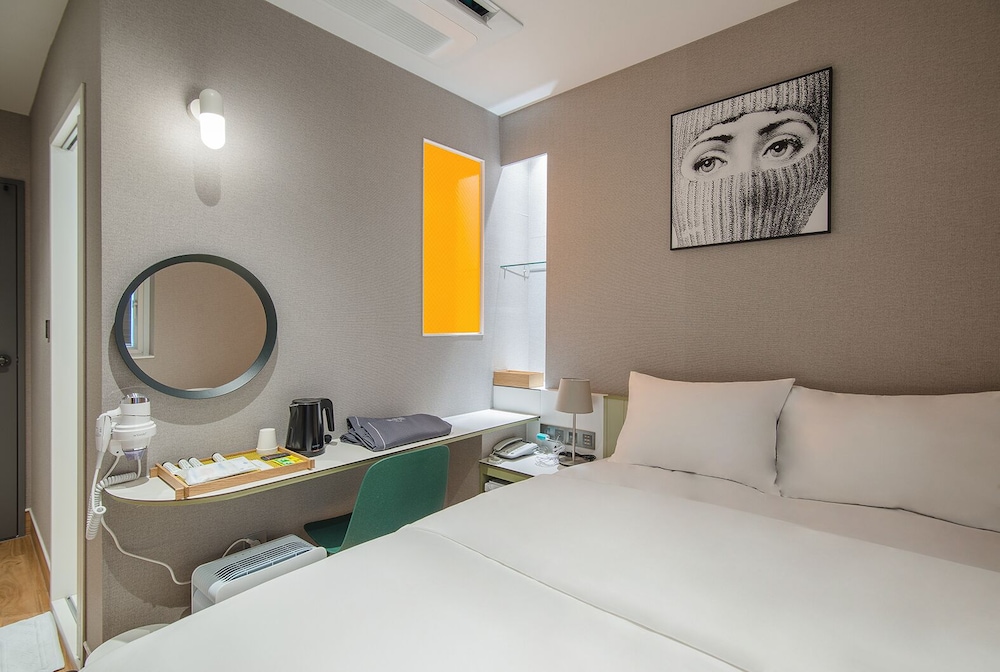 Early Bird Room