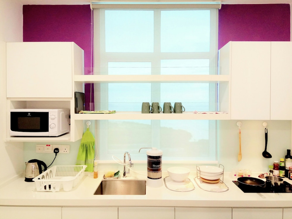 Superior Studio Suite, 1 Bedroom, Kitchenette, Pool View