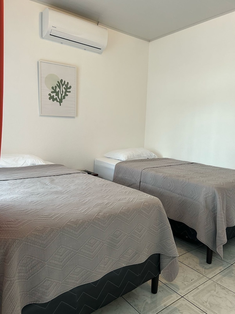 Economy Double Room photo 2