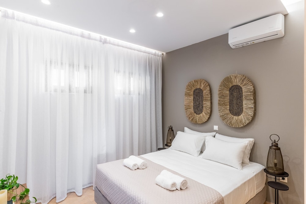 Syra Suite 2.3 Lily (Ground Floor)