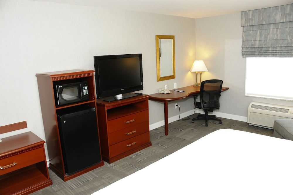Room, 2 Queen Beds, Accessible, Non Smoking photo 2